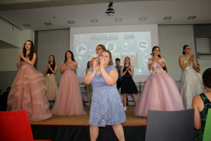 2019-06-28 17-24-34_fhd