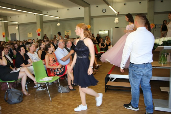 2019-06-28 17-26-40_fhd