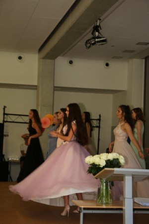 2019-06-28 17-27-51_fhd