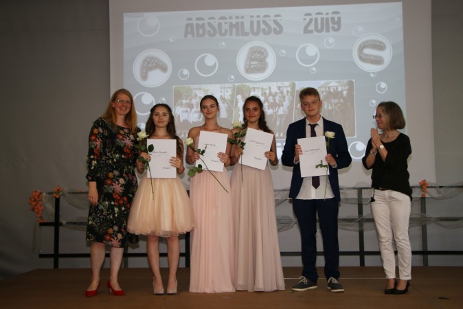 2019-06-28 17-49-39_fhd