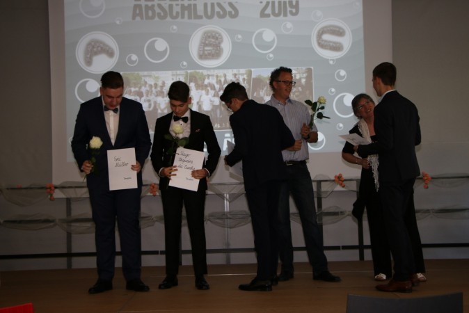 2019-06-28 17-52-56_fhd