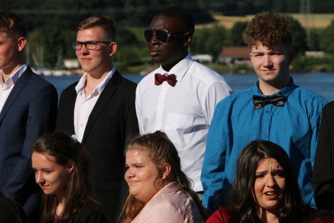 2019-06-28 18-37-27_fhd