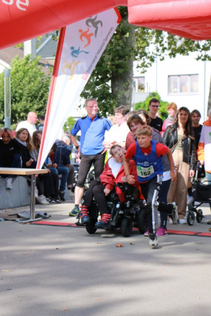 2023-09-23-12-07-33-73-web 