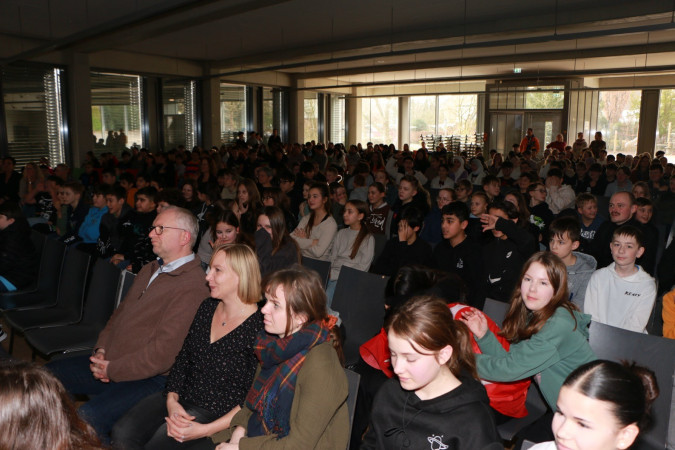 2024-01-25 12-43-50_web